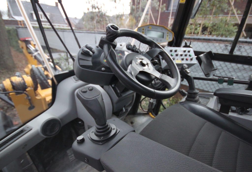 gritech joystick 2000x1366